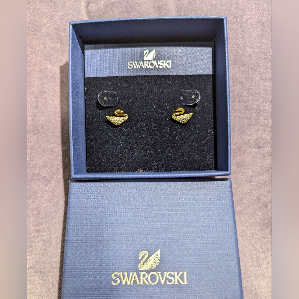 Swarovski Iconic Swan Earrings